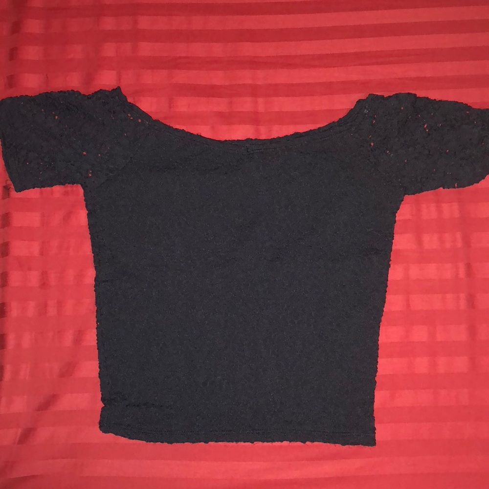Amercrombie lace navy crop top